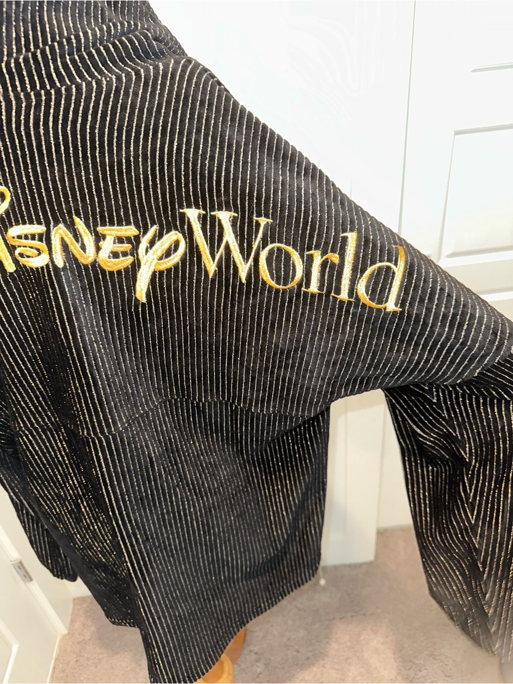 Walt Disney World 50th Anniversary Gold Luxe Spirit Jersey Hoodie Adult Large - Picture 7 of 11
